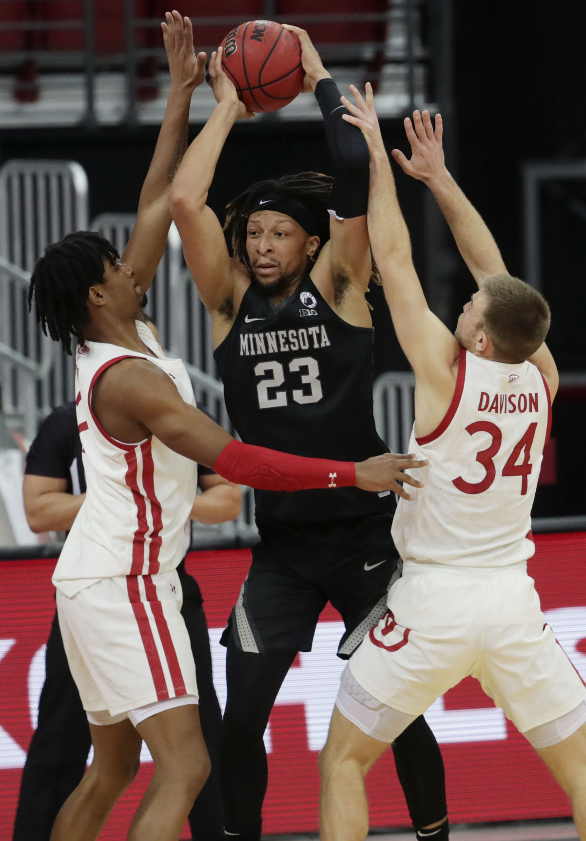 UW 71, Minnesota 59